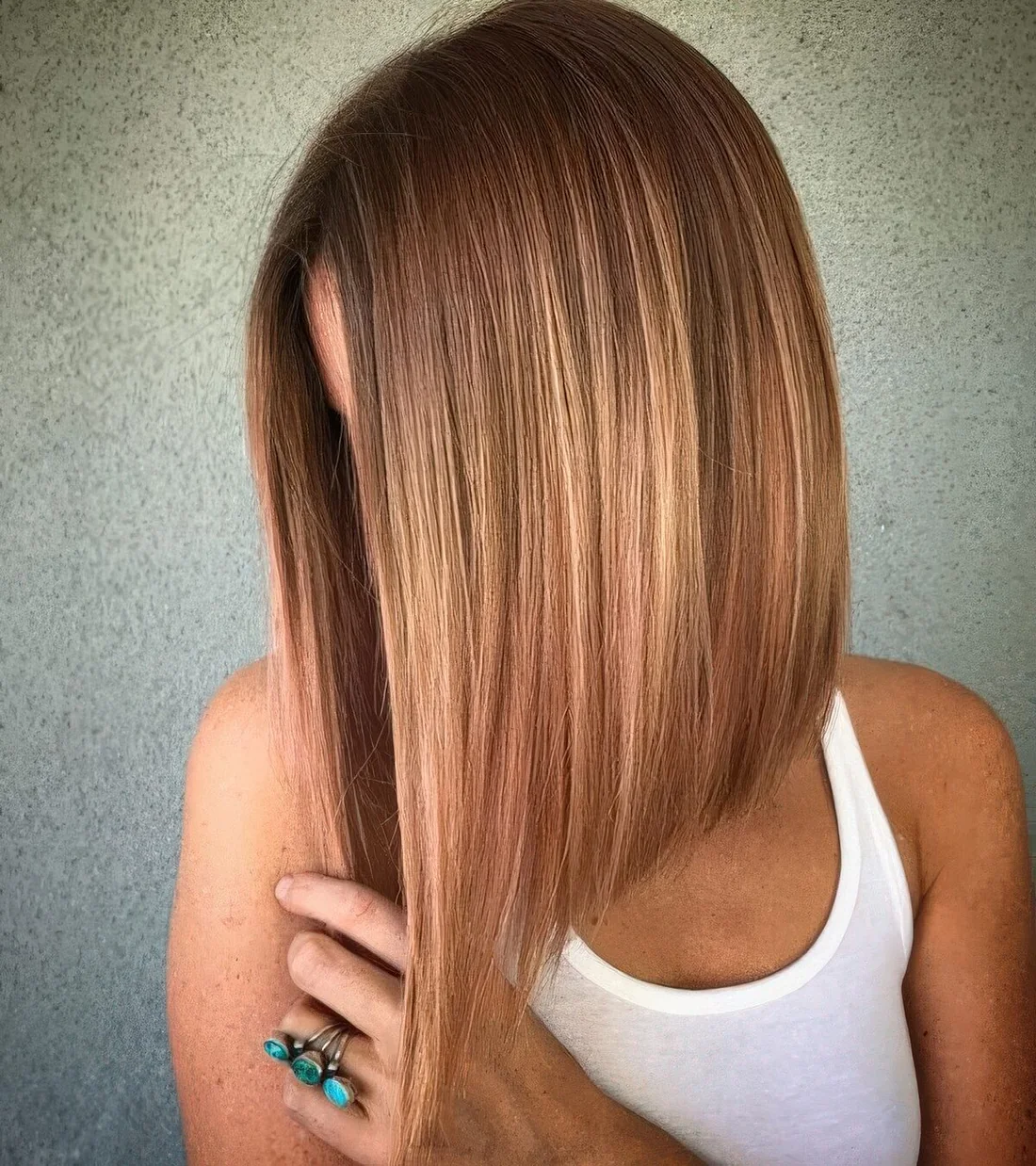 Photo showing copper hairstyle, with the hairstyle clearly visible.