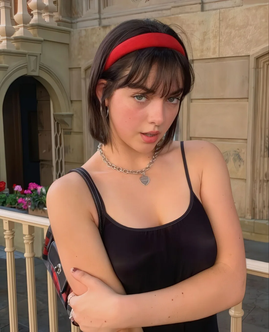 Photo showing red headband, with the hairstyle clearly visible.