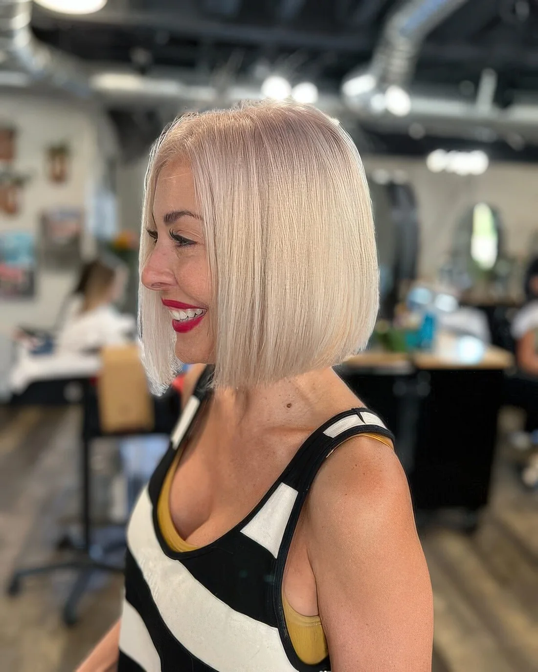Jaw dropping platinum blonde box cut.