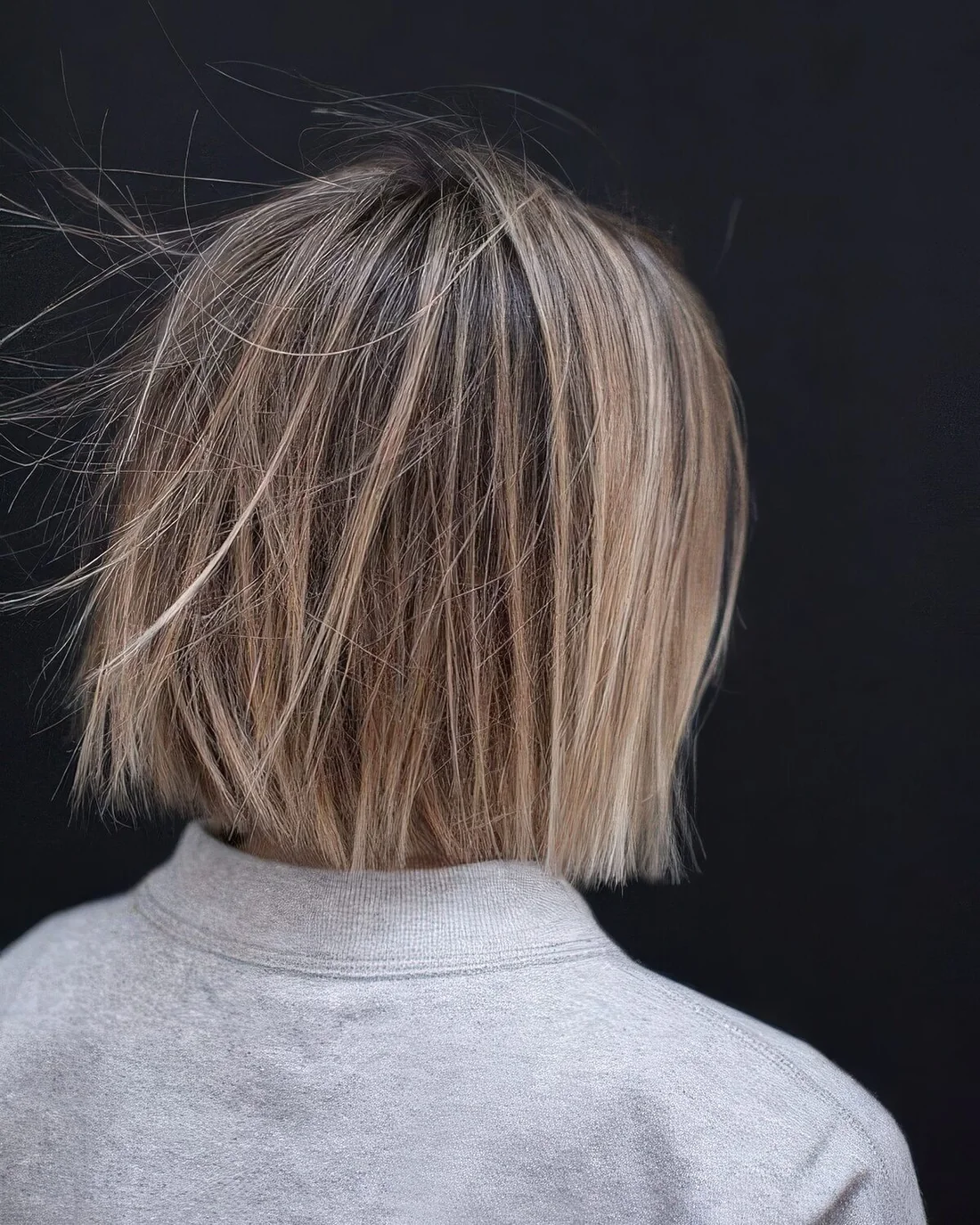 Simple straight midi bronde bob with a bit of texture.