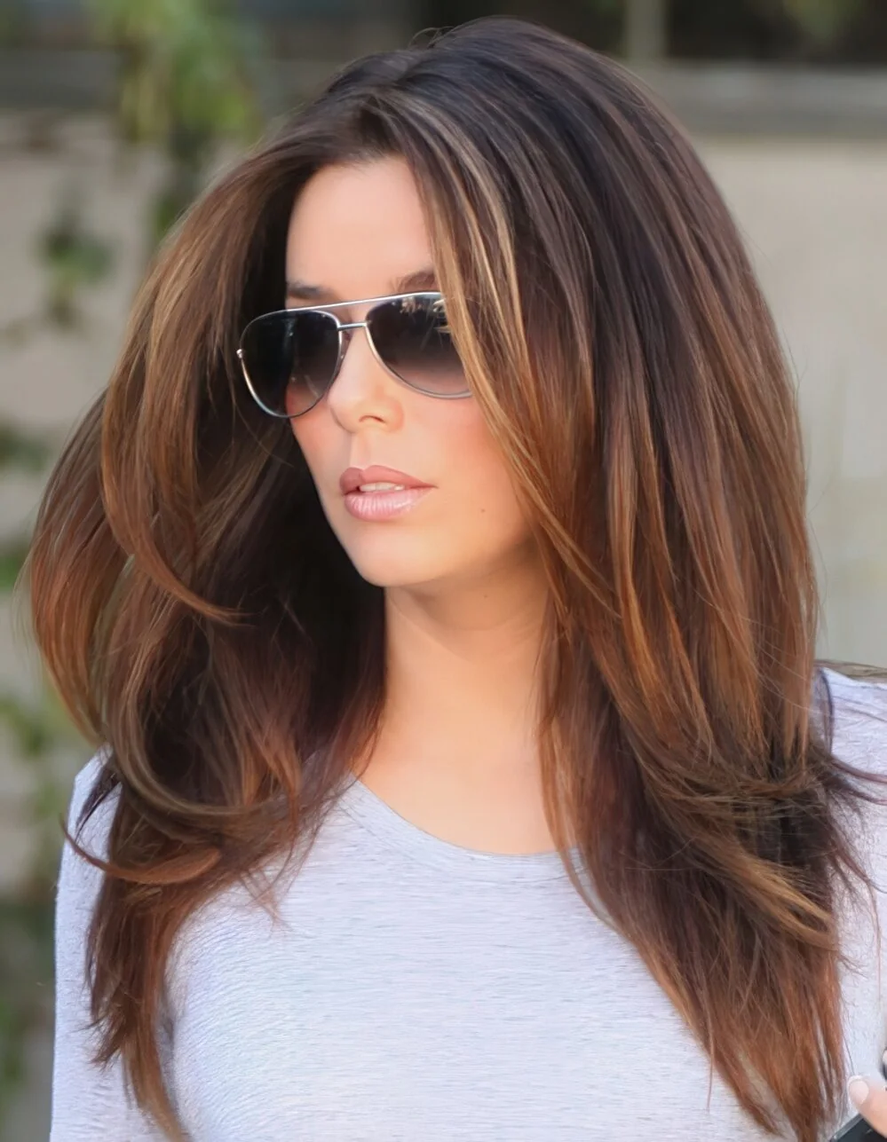 Photo showing different layers, with the hairstyle clearly visible.