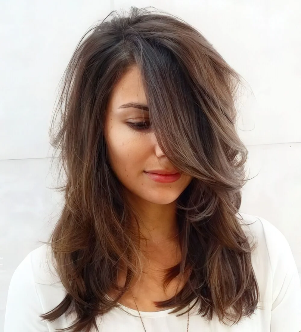Medium layered haircut for thick hair.