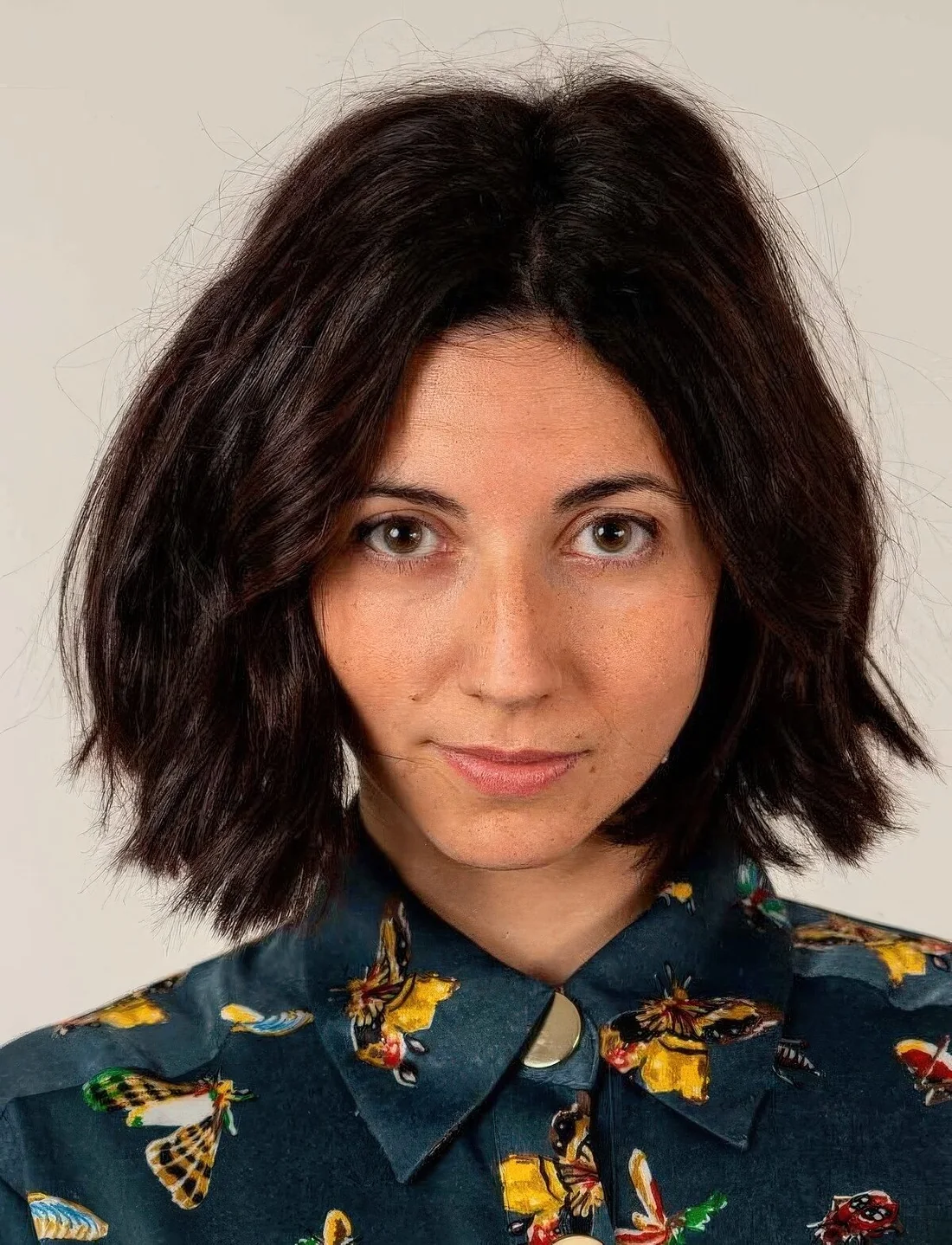 Textured bob for fine hair with soft, thin layers throughout the length, style it with salt sprays.