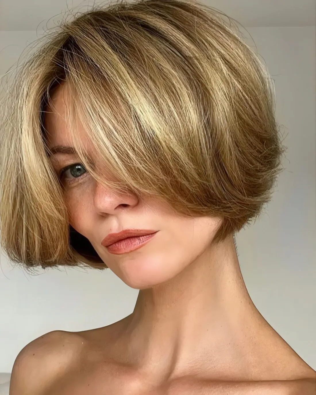 Photo showing layered bob, with the hairstyle clearly visible.