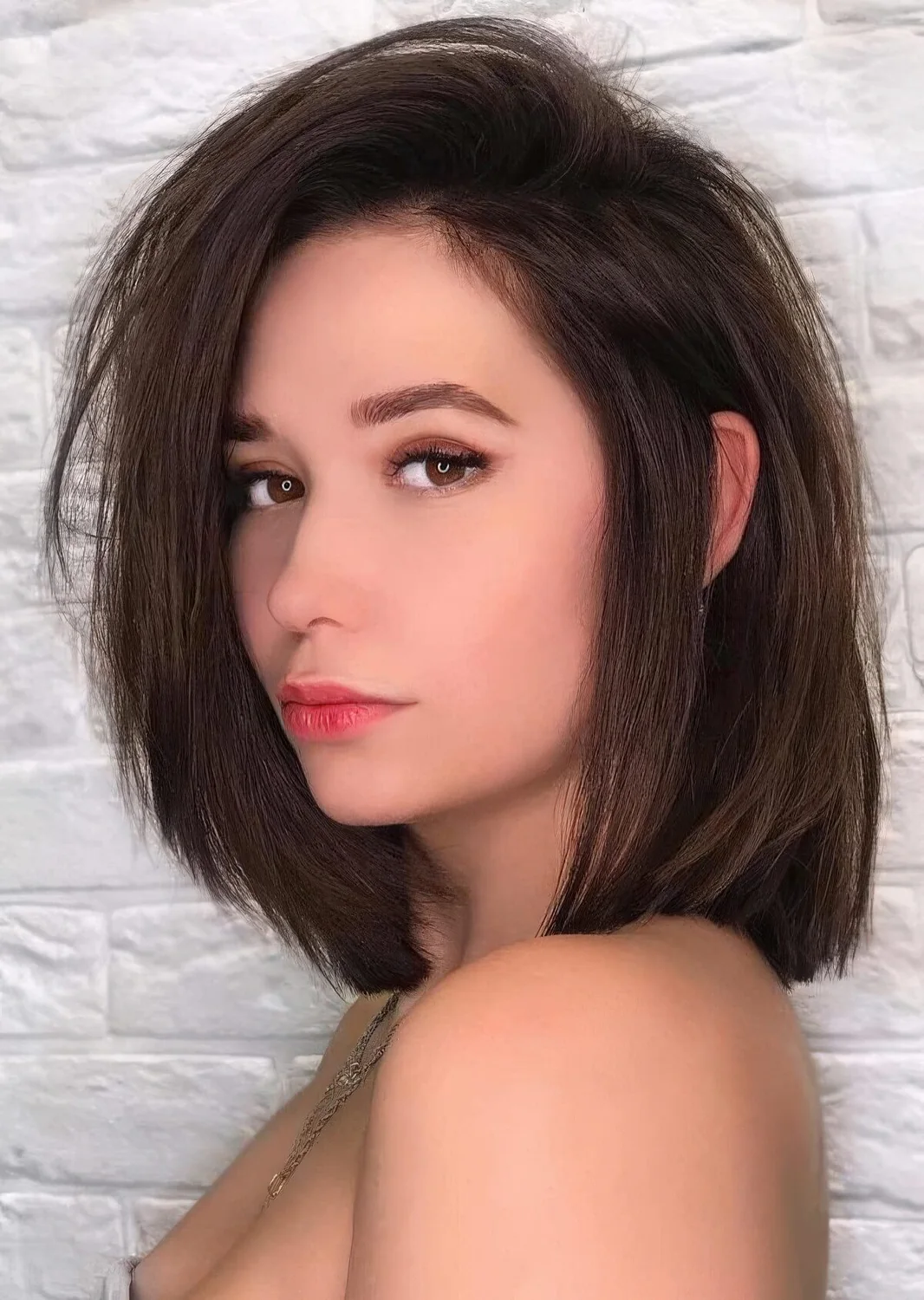 Shaggy layered bob takes choppy layers and tousles to a whole new level making them look refined and chic.