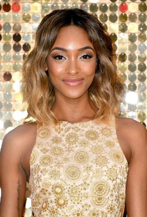 shoulder wavy chestnut lob shown as a lob haircuts for thin hair idea, featuring light layering