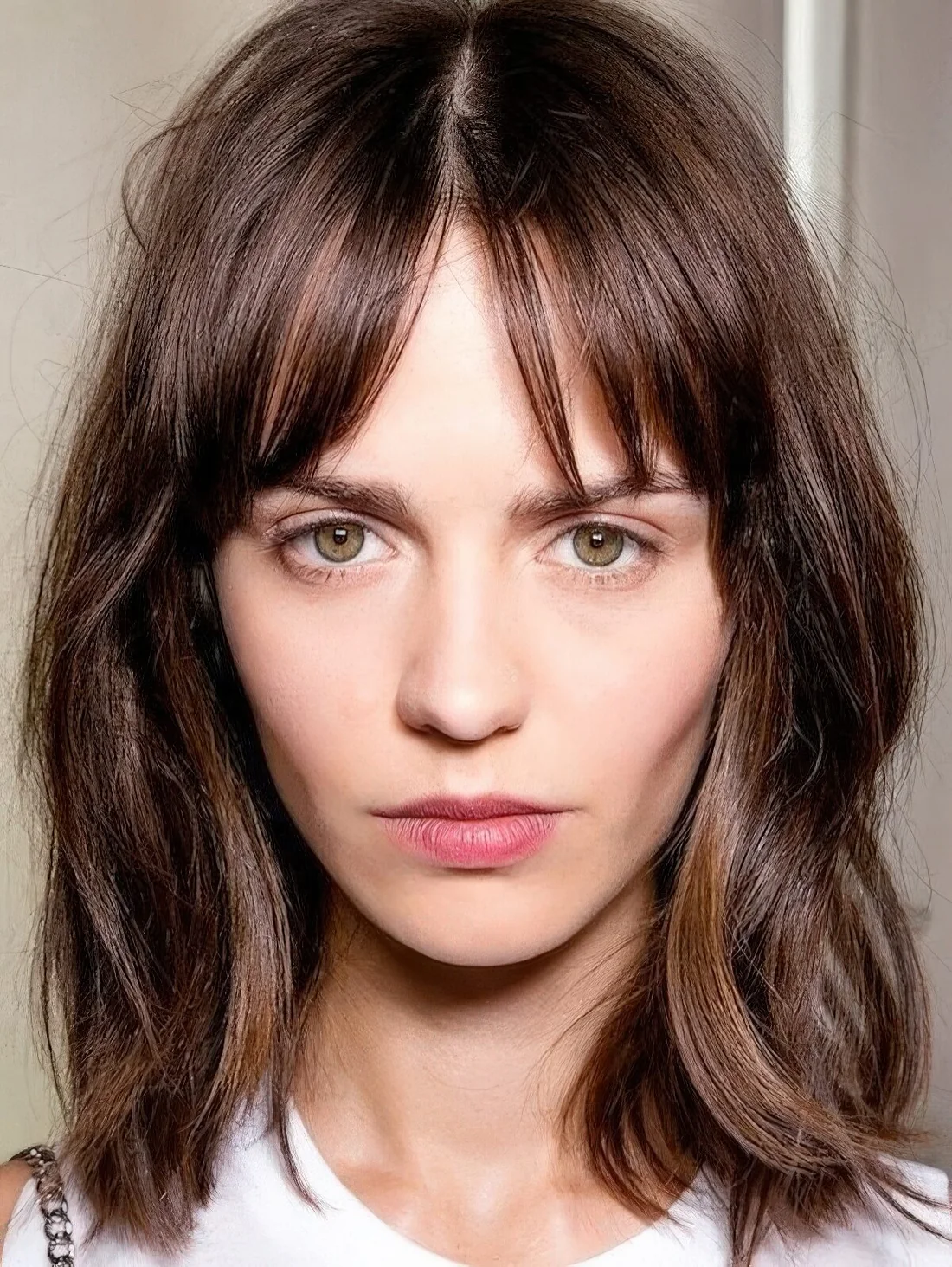 Photo showing layered bob hairstyle, with the hairstyle clearly visible.