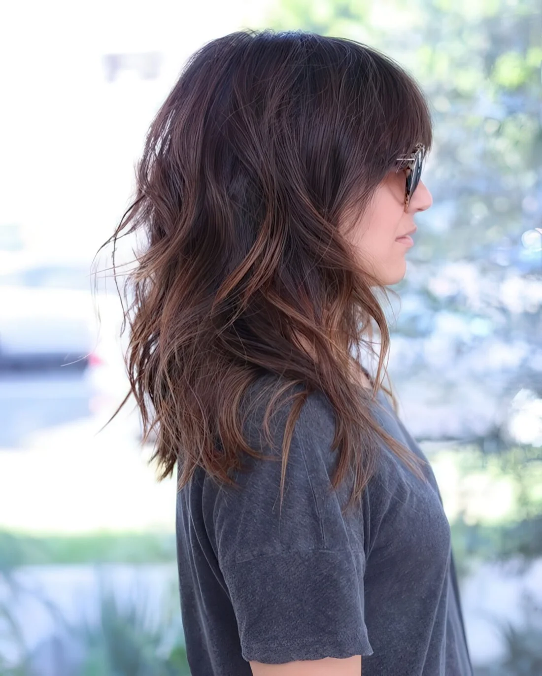 Medium layers with chestnut balayage.