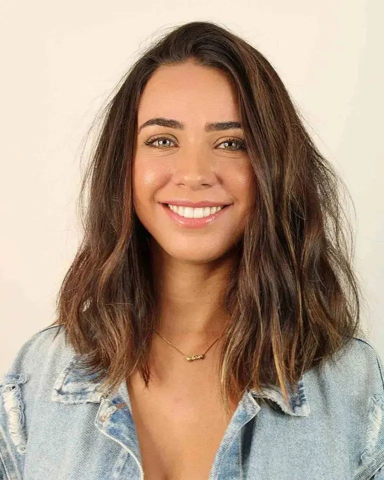 Photo showing long wavy bob, with the hairstyle clearly visible.