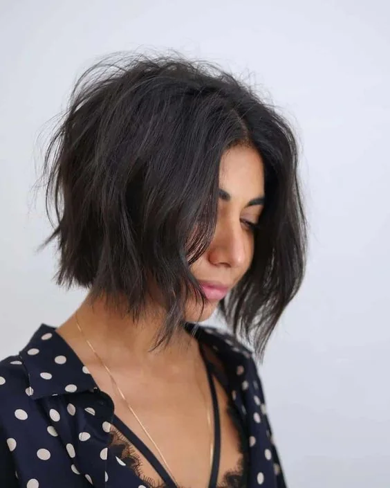 Photo showing short bob hairstyle, with the hairstyle clearly visible.