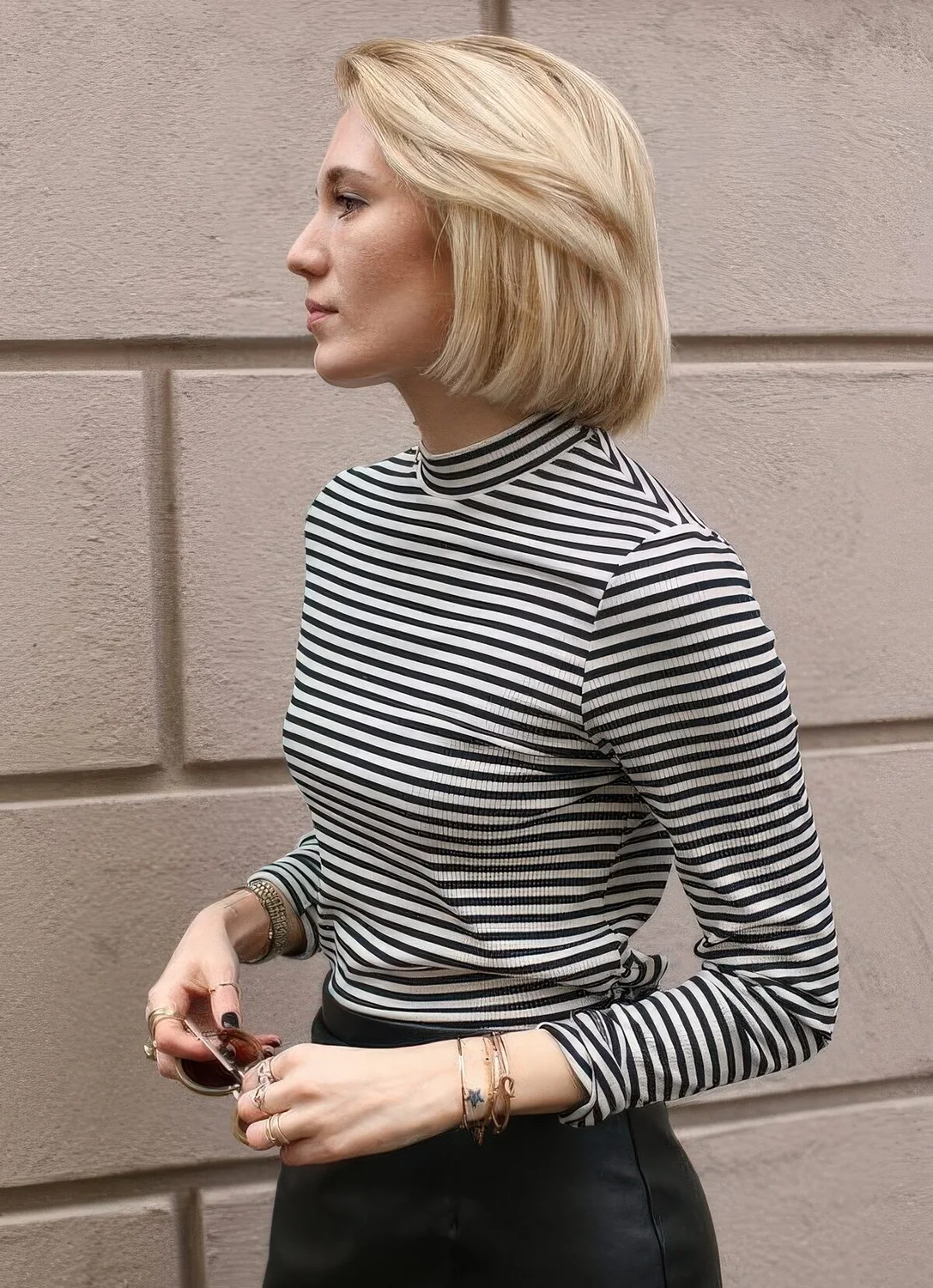 Classic short bob in creamy blonde.