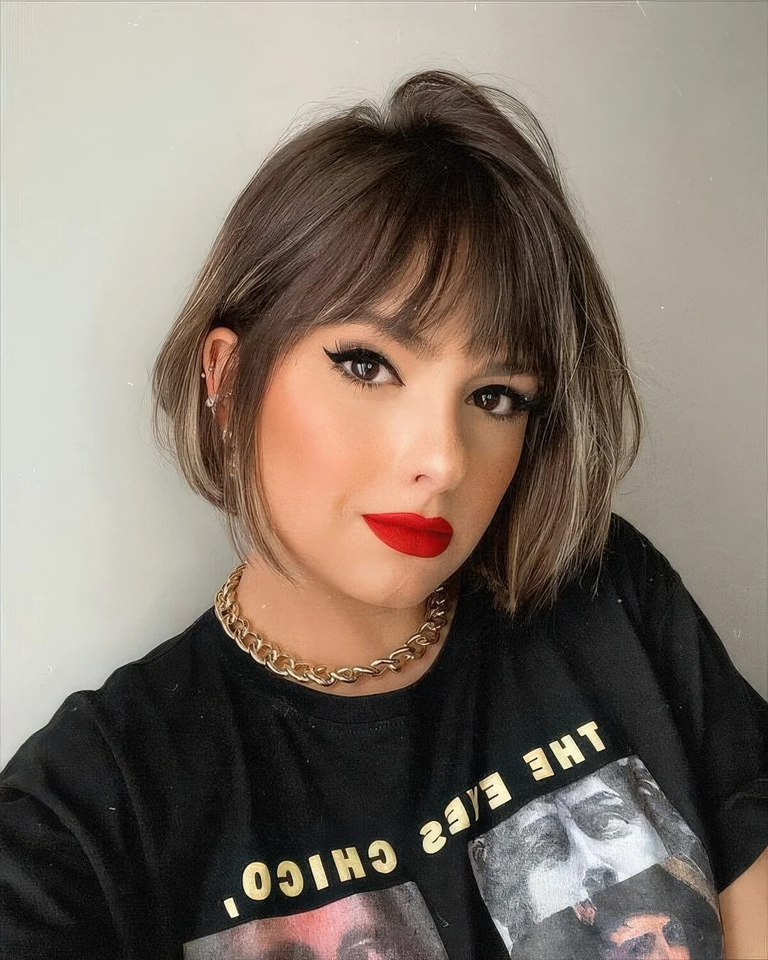Photo showing brown bob highlights, with the hairstyle clearly visible.