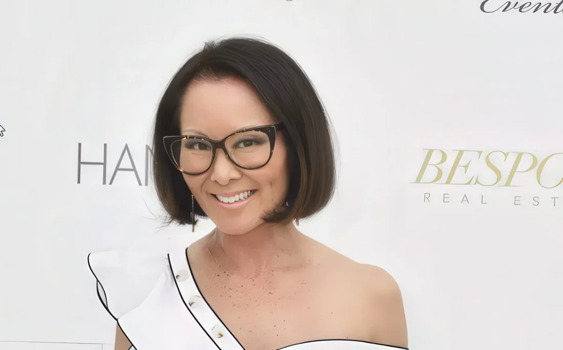 Photo showing classic flipped under bob haircut, with the hairstyle clearly visible.