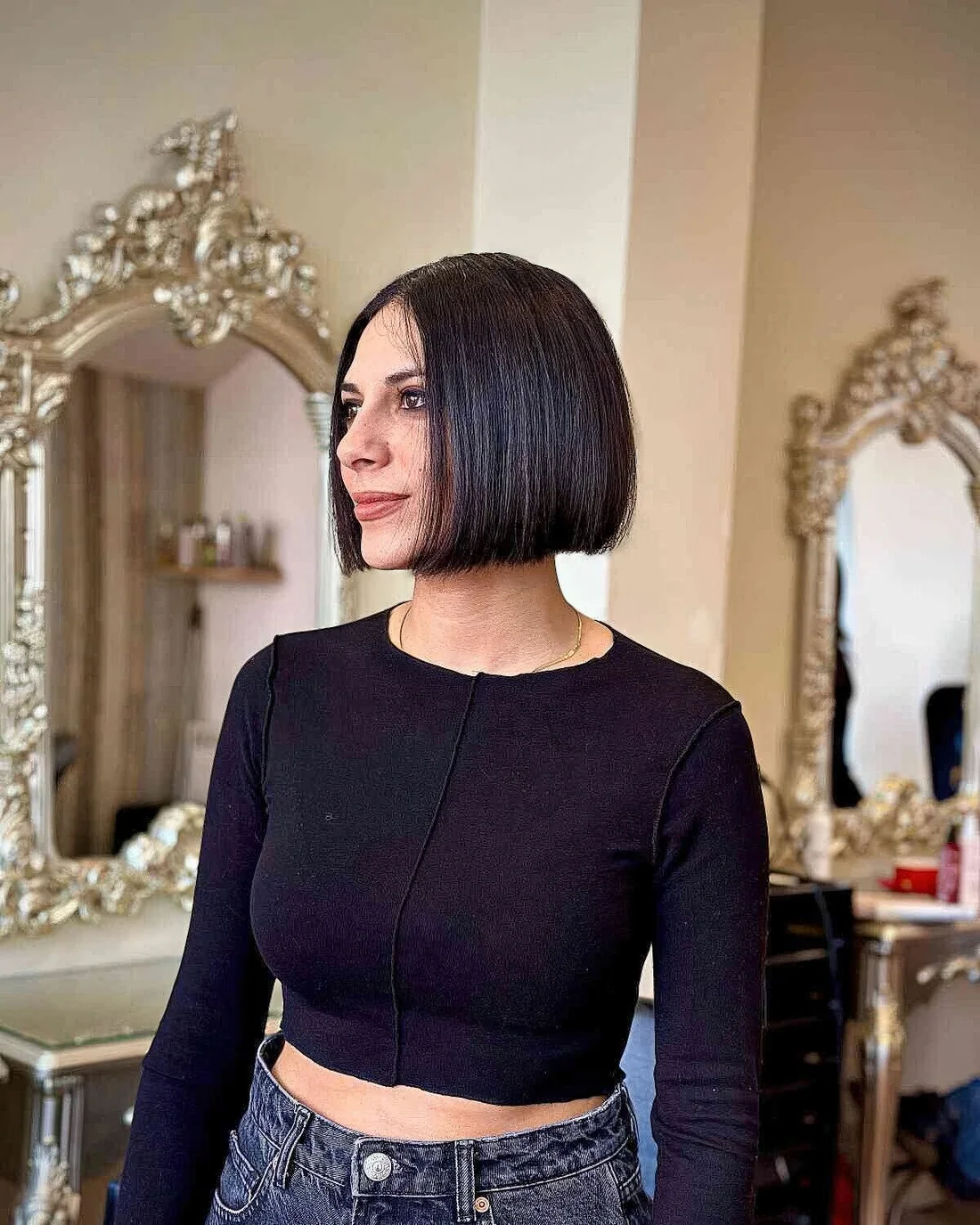 Sleek effortless chin bob in black.