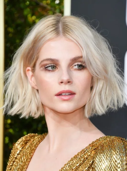 chin wavy golden bob shown as a thin hair bob idea