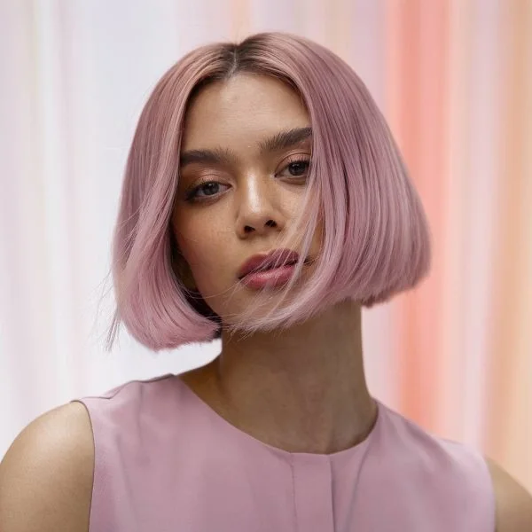 chin wavy golden bob shown as a thin hair hairstyles short idea, featuring golden color