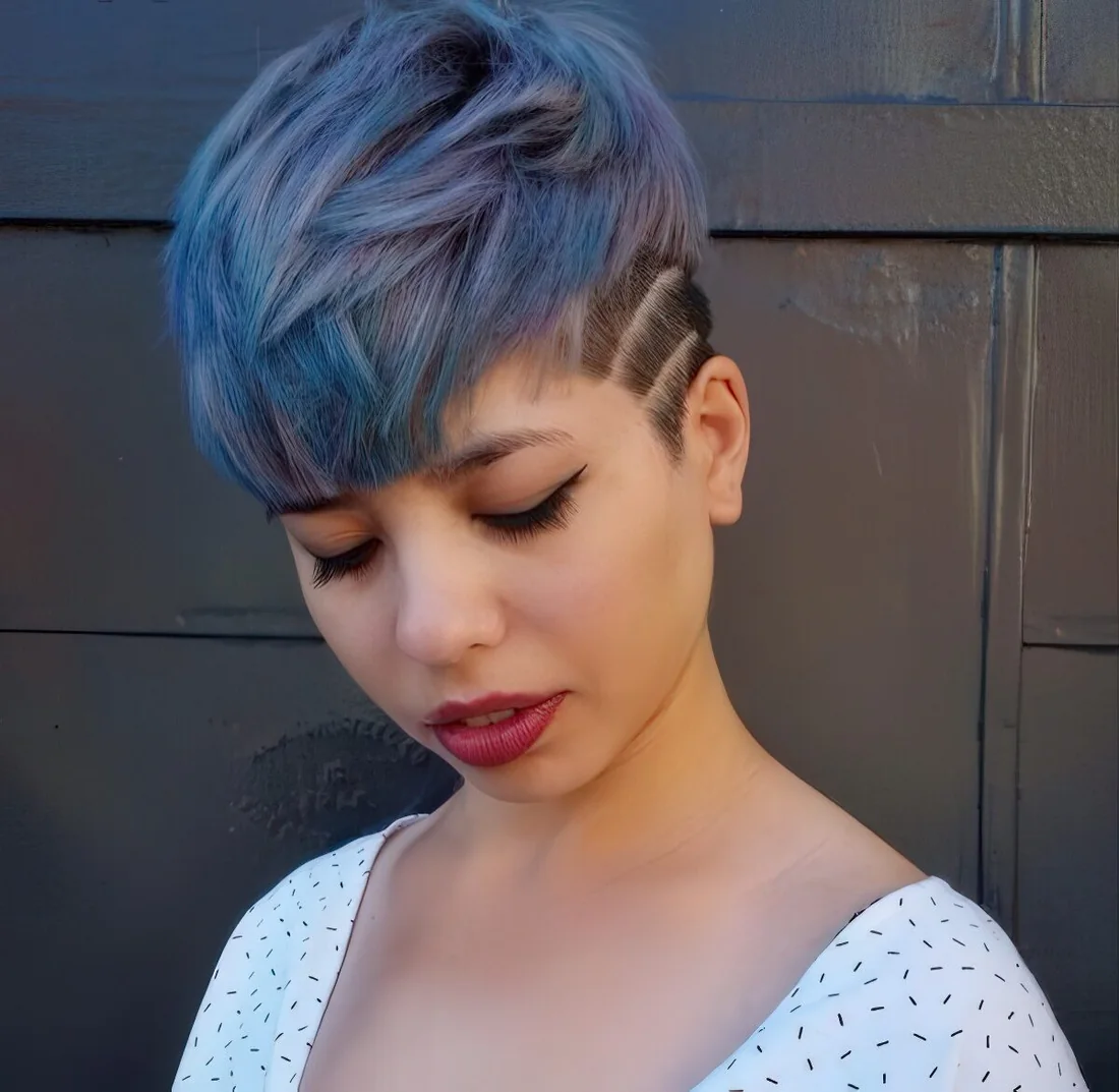 Pixie undercut hairstyle for a daring woman.