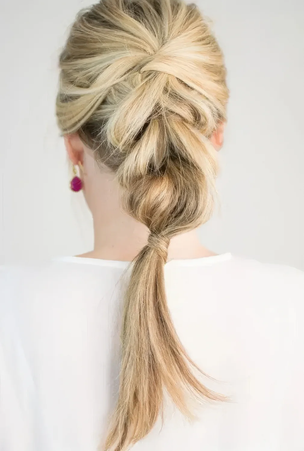 Photo showing braid with a bump on top, with the hairstyle clearly visible.