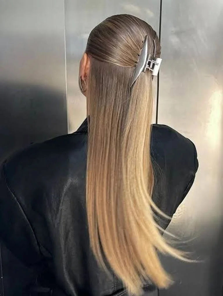 Photo showing half-up claw clip, with the hairstyle clearly visible.
