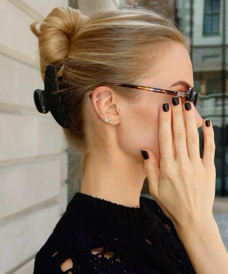 Photo showing french twist claw clip, with the hairstyle clearly visible.