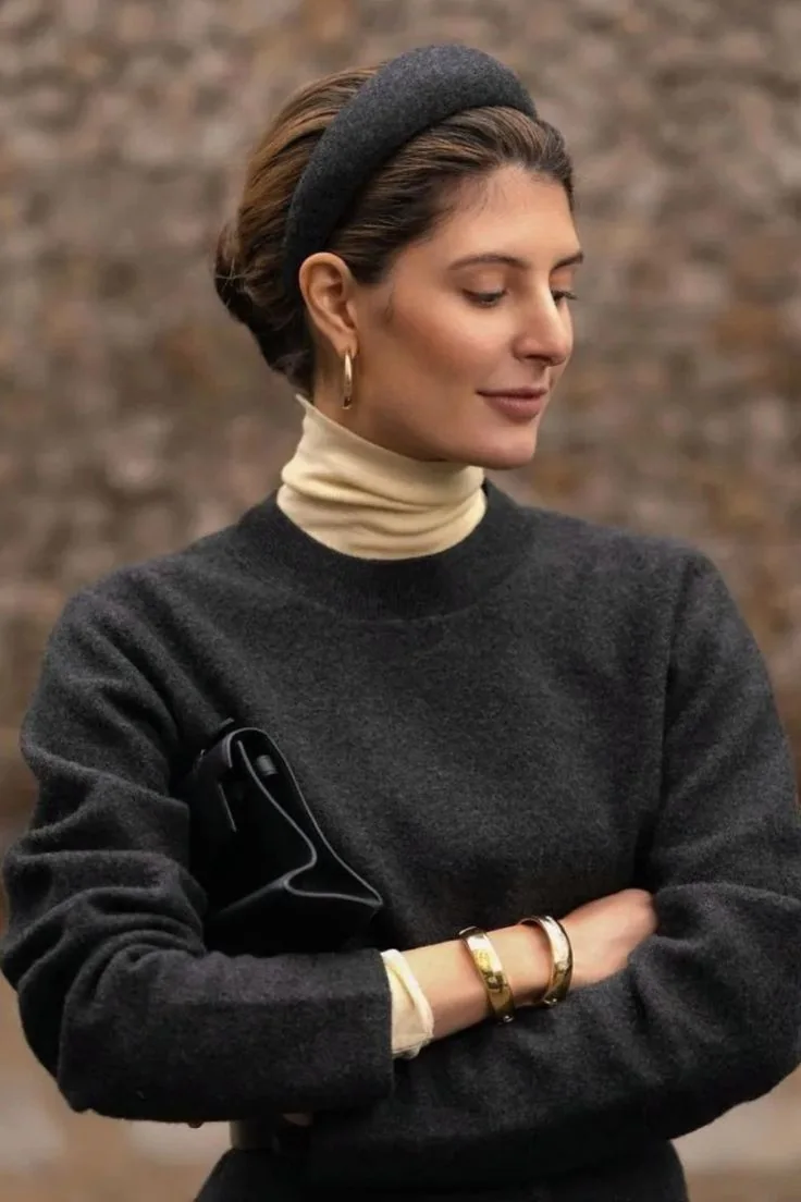 Photo showing headband updo, with the hairstyle clearly visible.